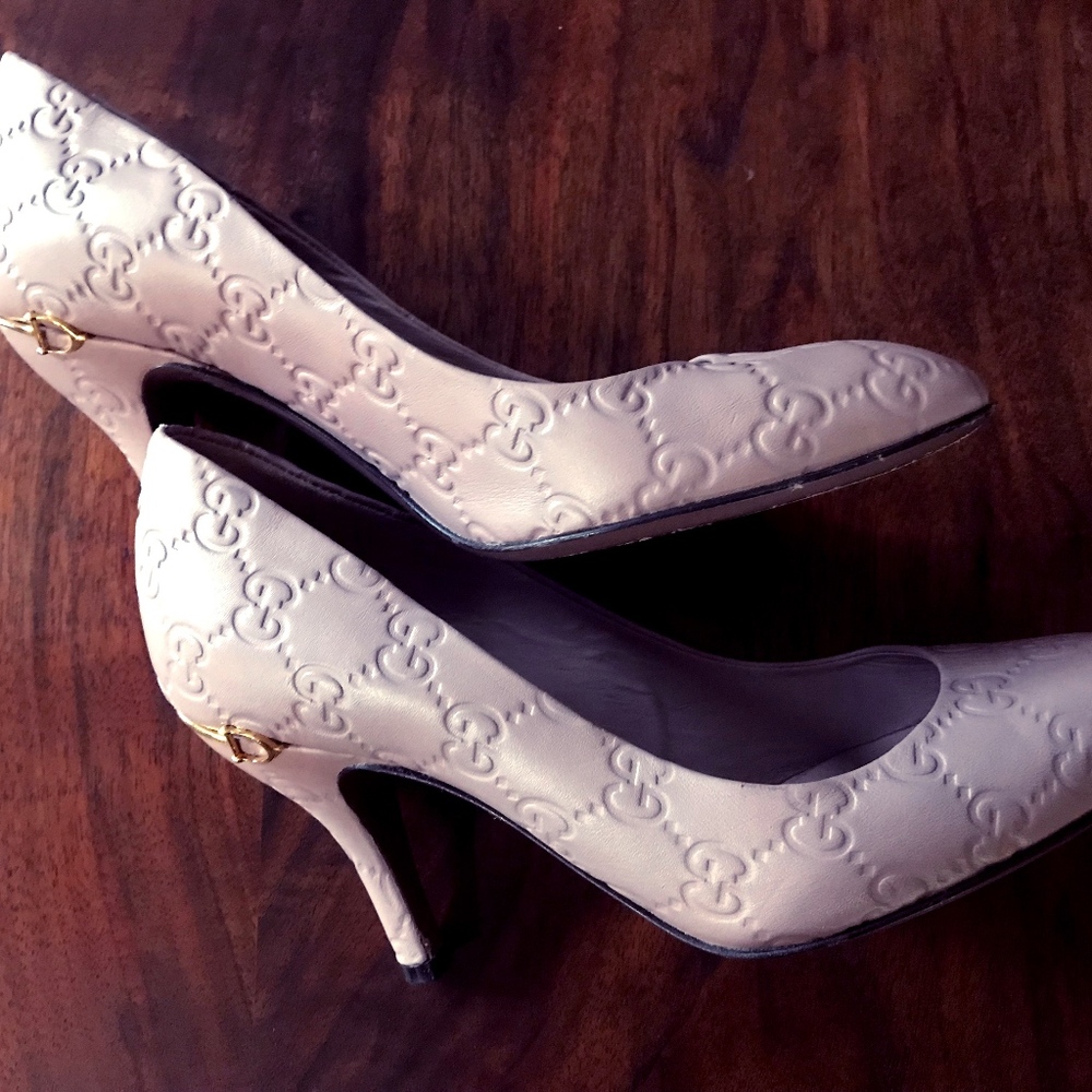 Rare Blush colored GUCCI Guccissima pumps size 6